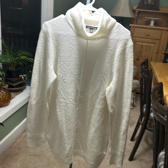 Cable and Gauge cream sweaterer - Picture 1 of 2